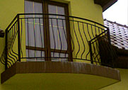 blustrada brama kuta